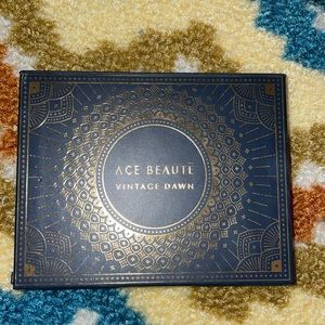 Ace Beaute vintage dawn palette